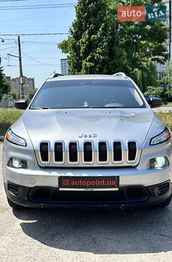 Позашляховик / Кросовер Jeep Cherokee 2013 в 