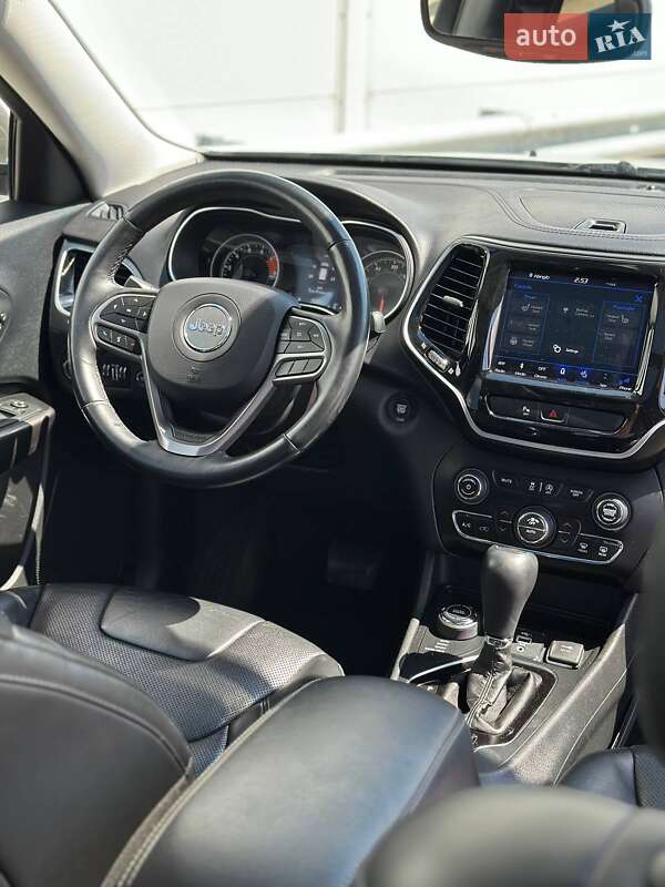Внедорожник / Кроссовер Jeep Cherokee 2019 в Киеве