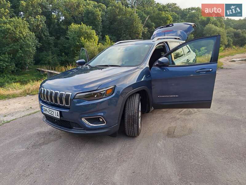 Внедорожник / Кроссовер Jeep Cherokee 2020 в Житомире