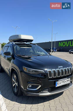 Внедорожник / Кроссовер Jeep Cherokee 2018 в 