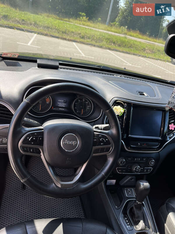 Внедорожник / Кроссовер Jeep Cherokee 2018 в Киеве