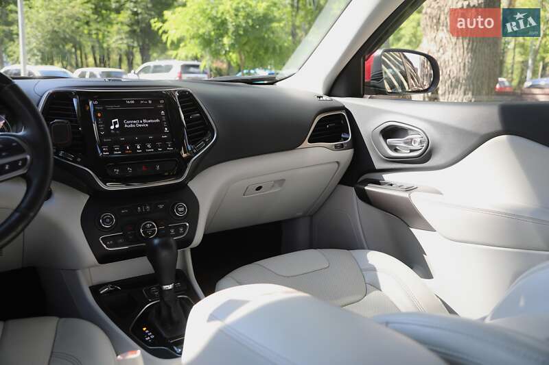 Внедорожник / Кроссовер Jeep Cherokee 2018 в Харькове