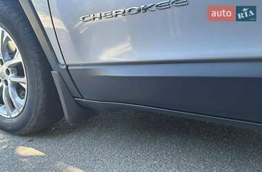 Внедорожник / Кроссовер Jeep Cherokee 2021 в 