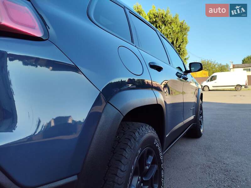 Позашляховик / Кросовер Jeep Cherokee 2019 в Кременчуці