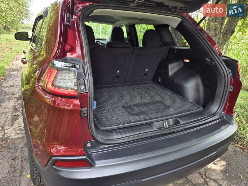 Позашляховик / Кросовер Jeep Cherokee 2019 в Полтаві