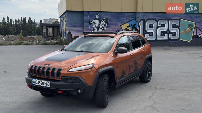 Позашляховик / Кросовер Jeep Cherokee 2014 в Харкові