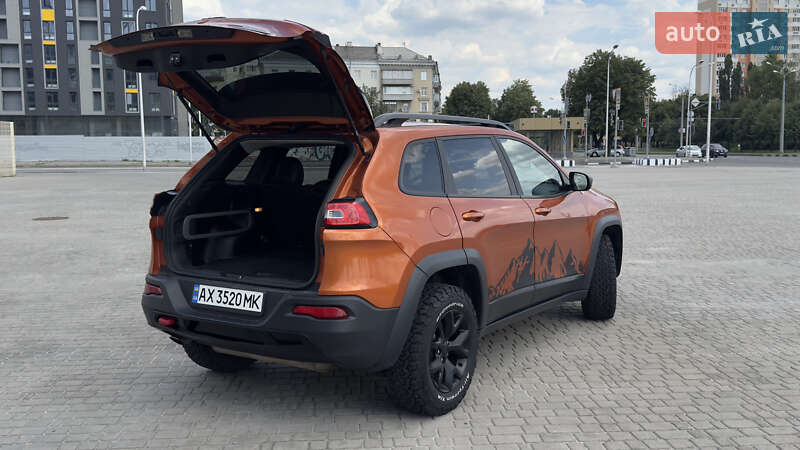 Позашляховик / Кросовер Jeep Cherokee 2014 в Харкові