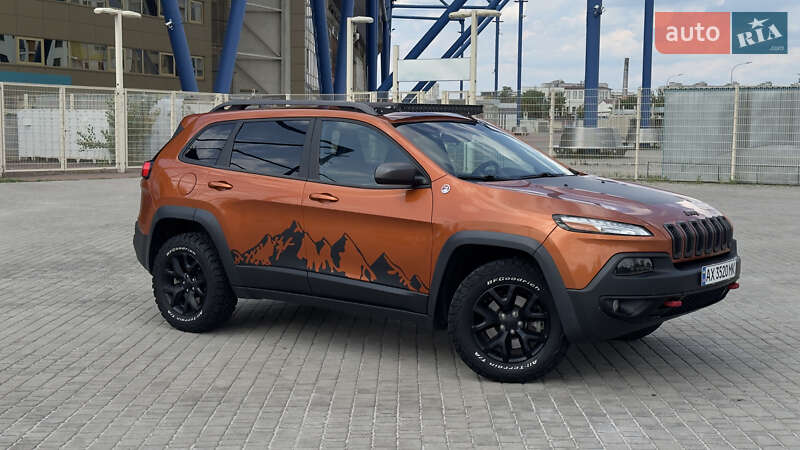 Позашляховик / Кросовер Jeep Cherokee 2014 в Харкові