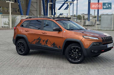 Внедорожник / Кроссовер Jeep Cherokee 2014 в 