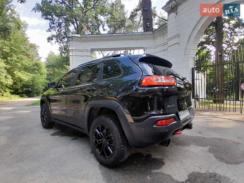 Позашляховик / Кросовер Jeep Cherokee 2016 в Києві