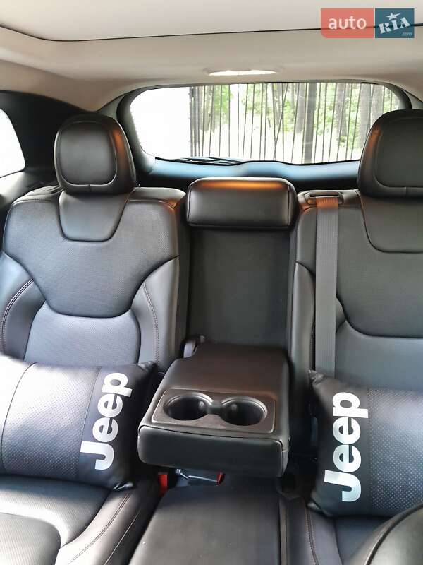 Позашляховик / Кросовер Jeep Cherokee 2016 в Києві