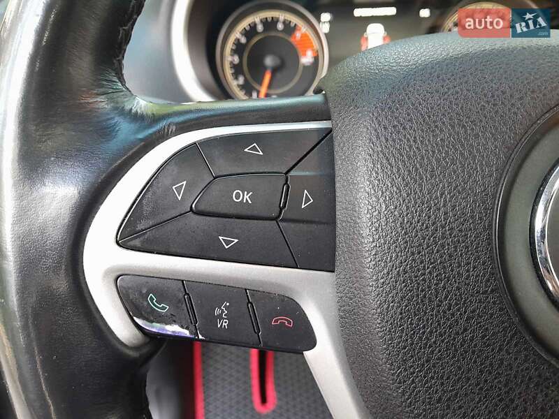 Позашляховик / Кросовер Jeep Cherokee 2016 в Києві