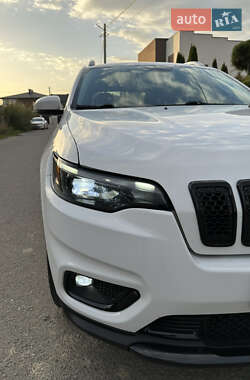 Внедорожник / Кроссовер Jeep Cherokee 2019 в 