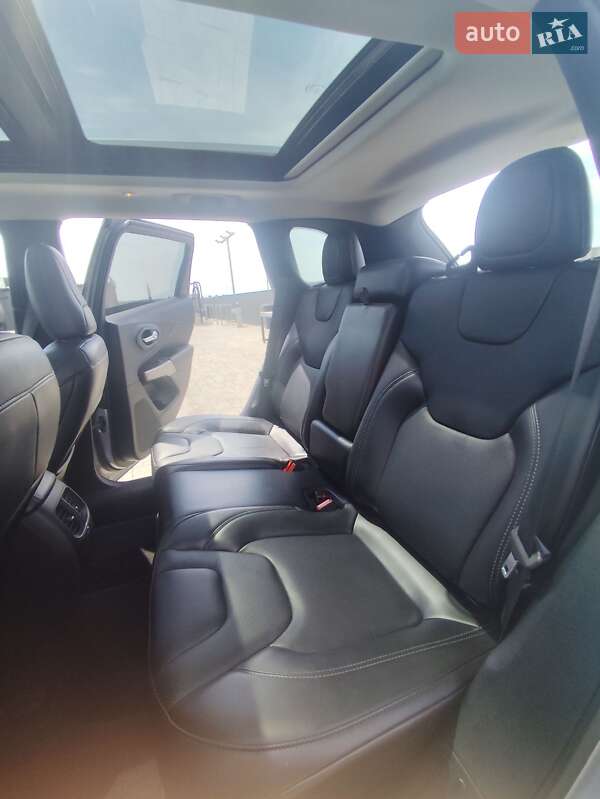 Позашляховик / Кросовер Jeep Cherokee 2020 в Брошневі-Облозі