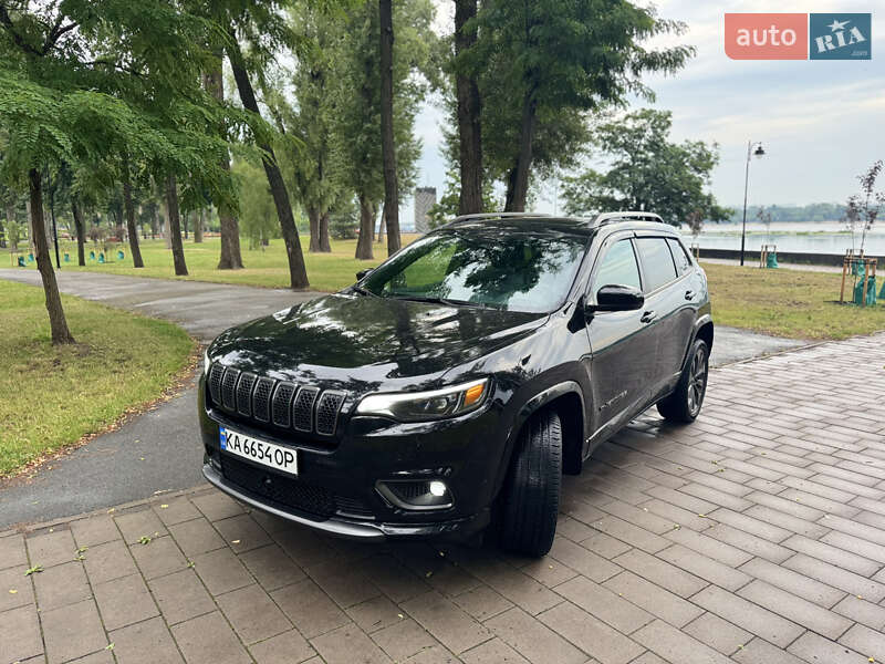 Внедорожник / Кроссовер Jeep Cherokee 2020 в Киеве
