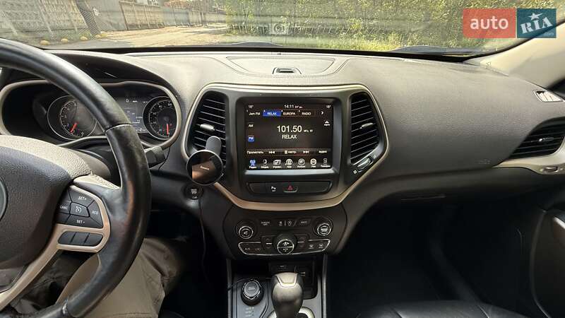 Позашляховик / Кросовер Jeep Cherokee 2016 в Києві