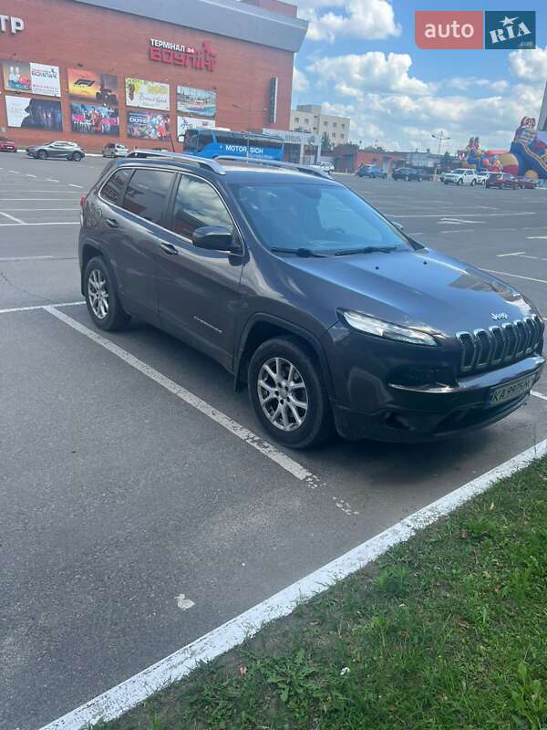 Внедорожник / Кроссовер Jeep Cherokee 2014 в Броварах