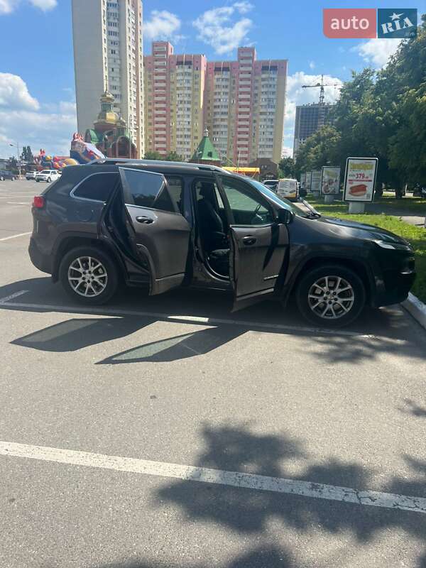 Внедорожник / Кроссовер Jeep Cherokee 2014 в Броварах