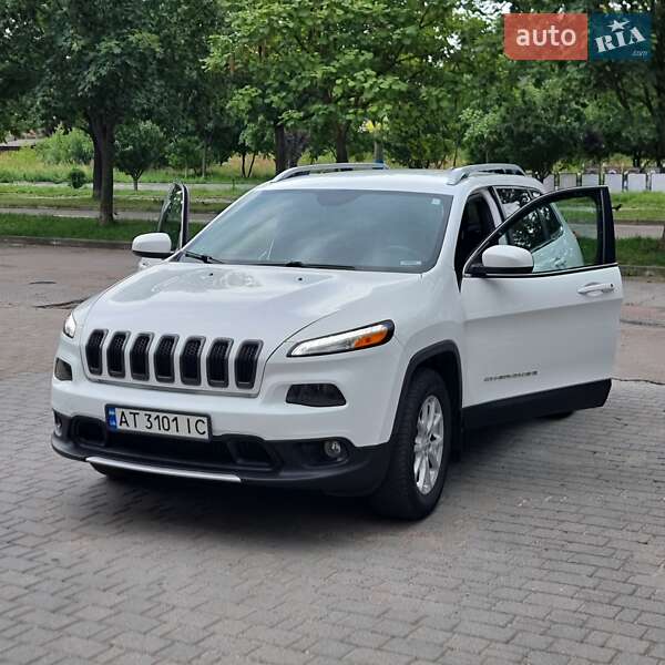 Позашляховик / Кросовер Jeep Cherokee 2016 в Калуші