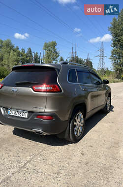 Внедорожник / Кроссовер Jeep Cherokee 2016 в 