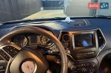Внедорожник / Кроссовер Jeep Cherokee 2019 в 