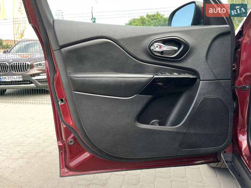 Внедорожник / Кроссовер Jeep Cherokee 2020 в Бердичеве