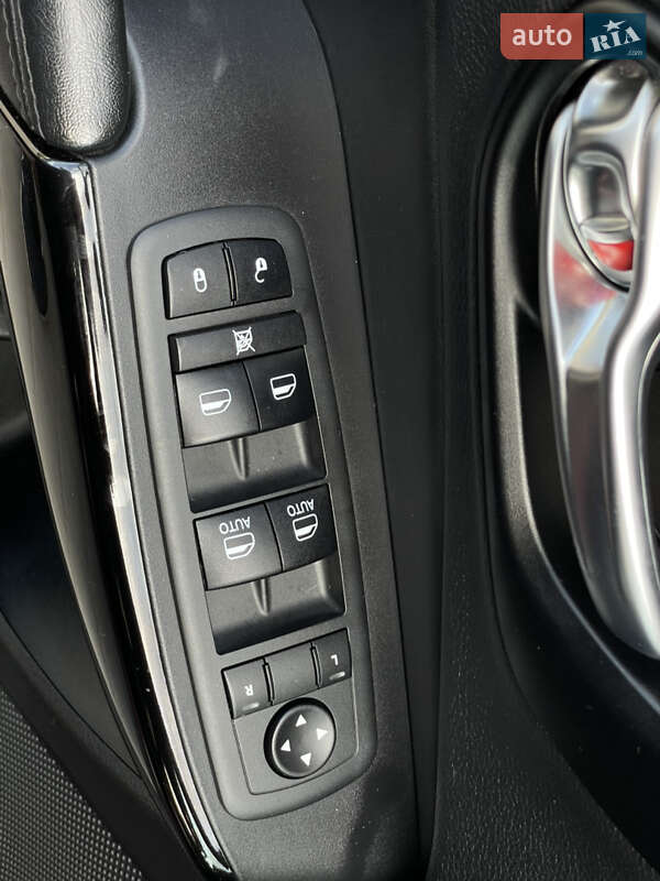 Внедорожник / Кроссовер Jeep Cherokee 2020 в Бердичеве