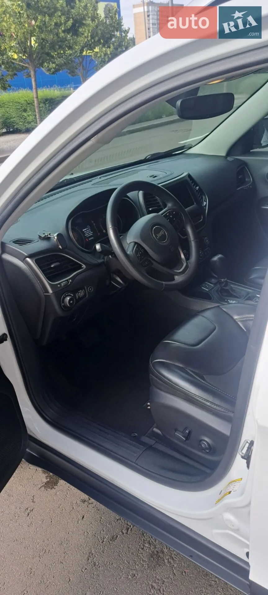 2019 Jeep Cherokee - мініатюра 8