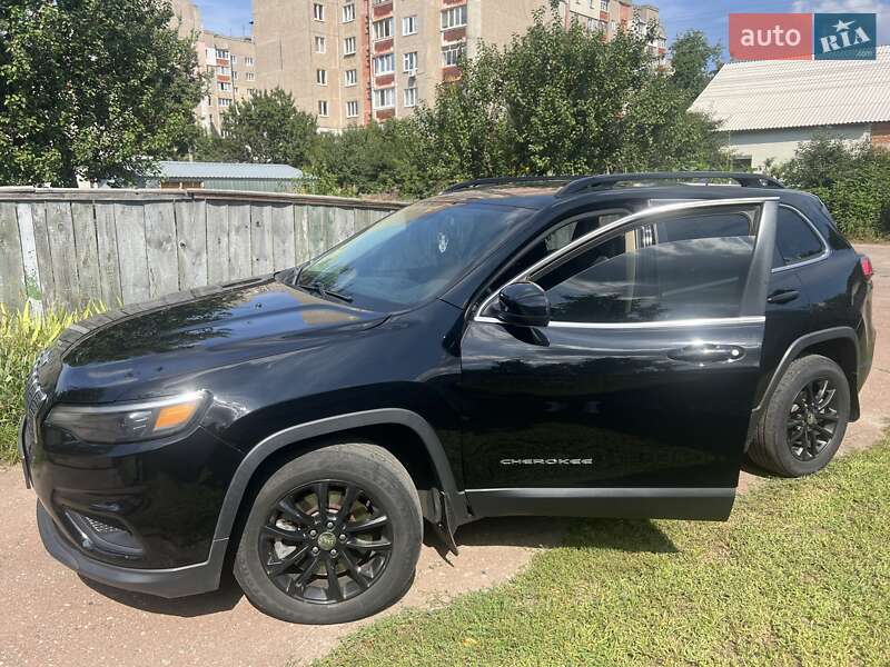 Внедорожник / Кроссовер Jeep Cherokee 2018 в Чернигове фото 17 Внедорожник / Кроссовер Jeep Cherokee 2018 в Чернигове