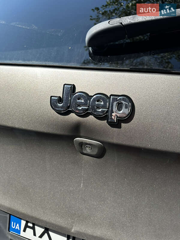 Позашляховик / Кросовер Jeep Cherokee 2016 в Харкові