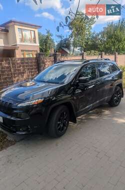 Внедорожник / Кроссовер Jeep Cherokee 2014 в Ровно