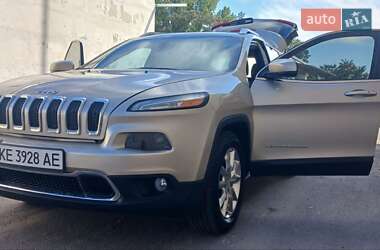 Внедорожник / Кроссовер Jeep Cherokee 2015 в Кривом Роге