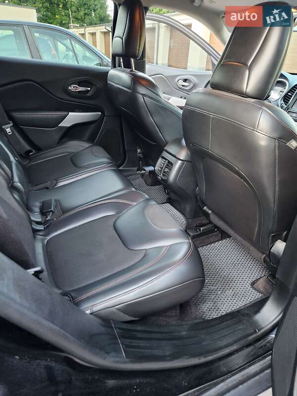 Позашляховик / Кросовер Jeep Cherokee 2017 в Вінниці