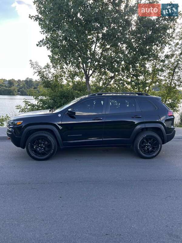 Внедорожник / Кроссовер Jeep Cherokee 2022 в Киеве