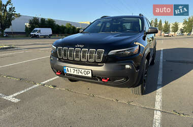 Внедорожник / Кроссовер Jeep Cherokee 2019 в 