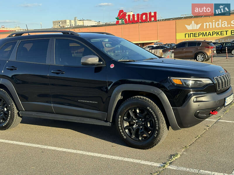 Позашляховик / Кросовер Jeep Cherokee 2019 в Києві