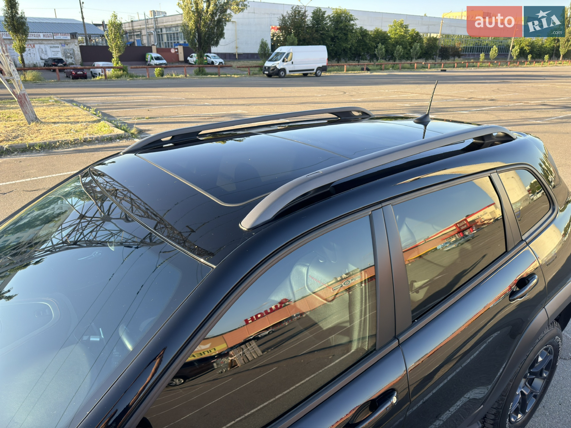 2019 Jeep Cherokee - мініатюра 6