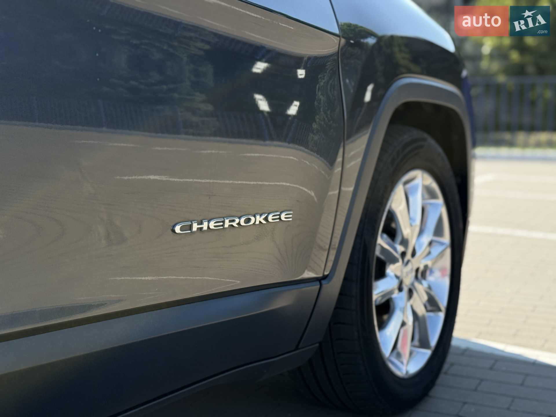 2015 Jeep Cherokee - мініатюра 10