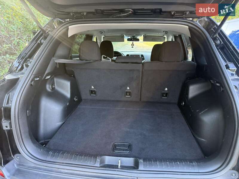 Внедорожник / Кроссовер Jeep Cherokee 2018 в Гайвороне