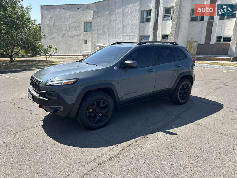 Внедорожник / Кроссовер Jeep Cherokee 2015 в Южноукраинске