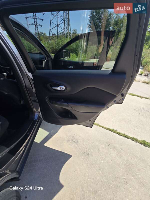 Внедорожник / Кроссовер Jeep Cherokee 2016 в Харькове фото 31 Внедорожник / Кроссовер Jeep Cherokee 2016 в Харькове