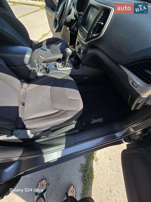 Внедорожник / Кроссовер Jeep Cherokee 2016 в Харькове фото 37 Внедорожник / Кроссовер Jeep Cherokee 2016 в Харькове