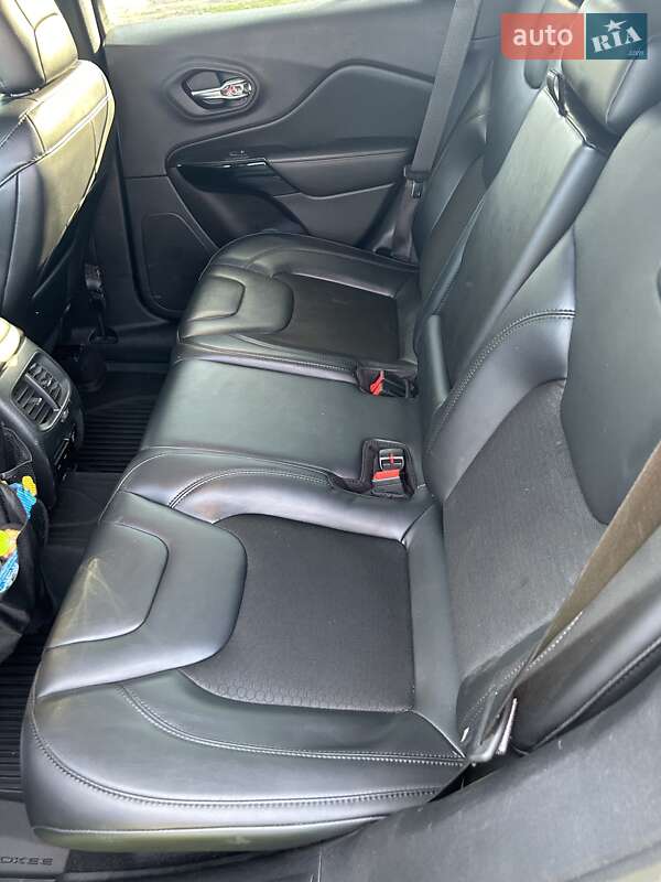 Внедорожник / Кроссовер Jeep Cherokee 2020 в Киеве фото 23 Внедорожник / Кроссовер Jeep Cherokee 2020 в Киеве