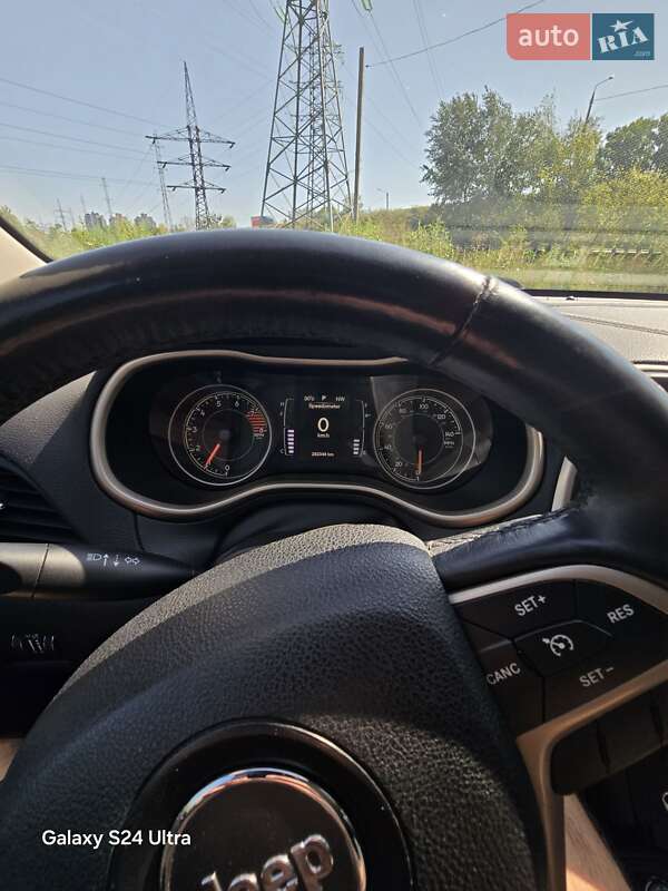 Внедорожник / Кроссовер Jeep Cherokee 2016 в Харькове фото 36 Внедорожник / Кроссовер Jeep Cherokee 2016 в Харькове