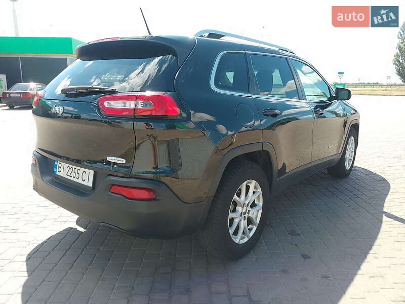 Внедорожник / Кроссовер Jeep Cherokee 2014 в Полтаве