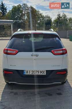 Внедорожник / Кроссовер Jeep Cherokee 2016 в 