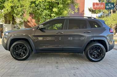 Внедорожник / Кроссовер Jeep Cherokee 2018 в 