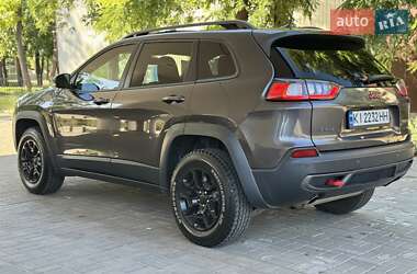 Внедорожник / Кроссовер Jeep Cherokee 2018 в 