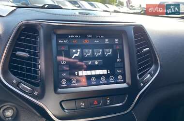Внедорожник / Кроссовер Jeep Cherokee 2020 в 