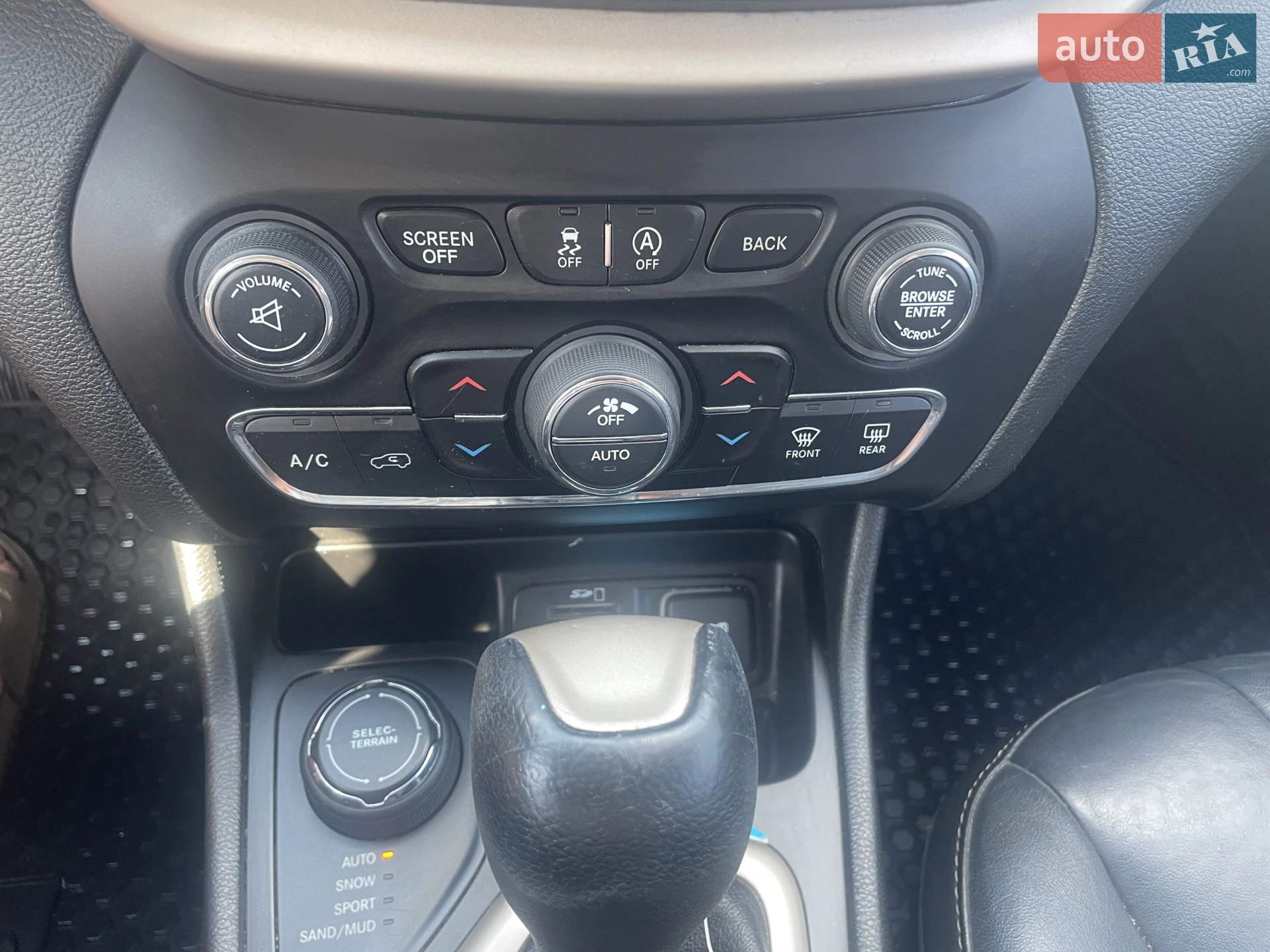 2015 Jeep Cherokee - мініатюра 10